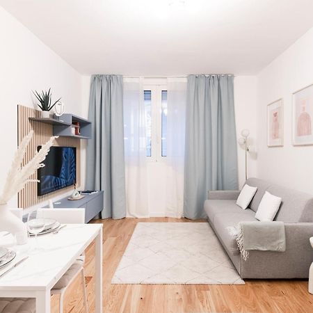 Ferienwohnung Easylife - Design And Relax In The Heart Of Mailand Exterior foto